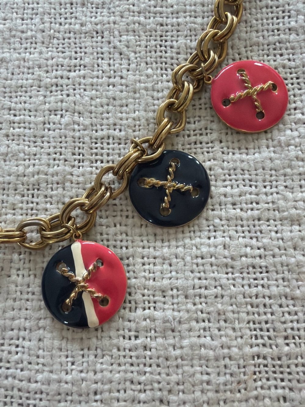 Don-Lin vintage necklace with buttons